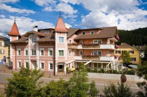 Гостиница Hotel Blitzburg  Брунек